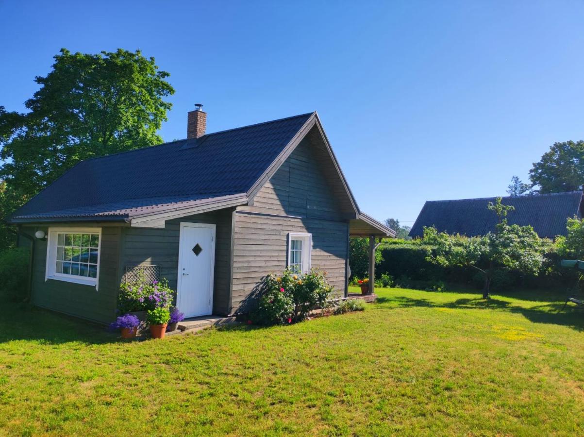 Villa Namins Pie Juras Lapmežciems Exterior foto