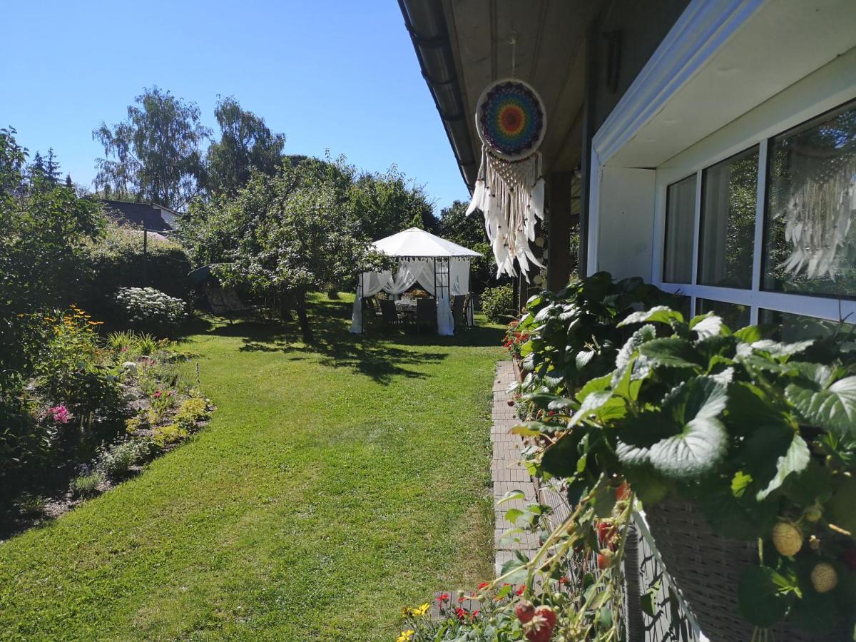 Villa Namins Pie Juras Lapmežciems Exterior foto
