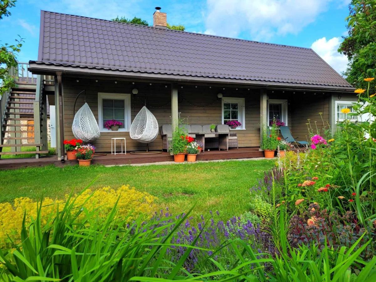 Villa Namins Pie Juras Lapmežciems Exterior foto