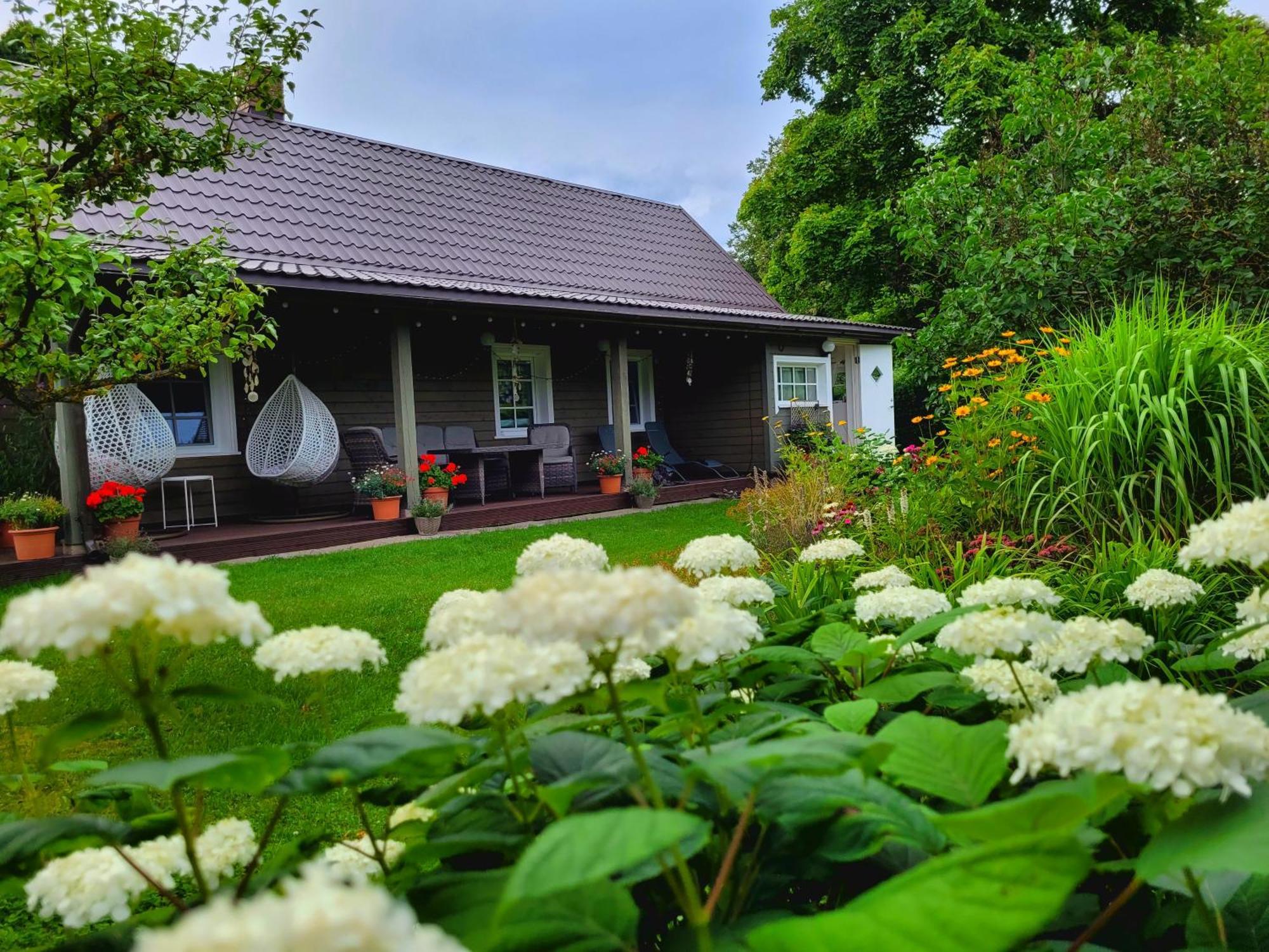 Villa Namins Pie Juras Lapmežciems Exterior foto